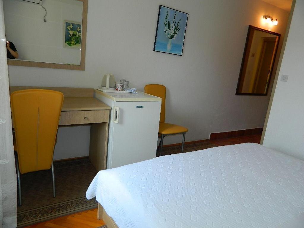 Apartments And Rooms Darinka Врбоска Екстериор снимка