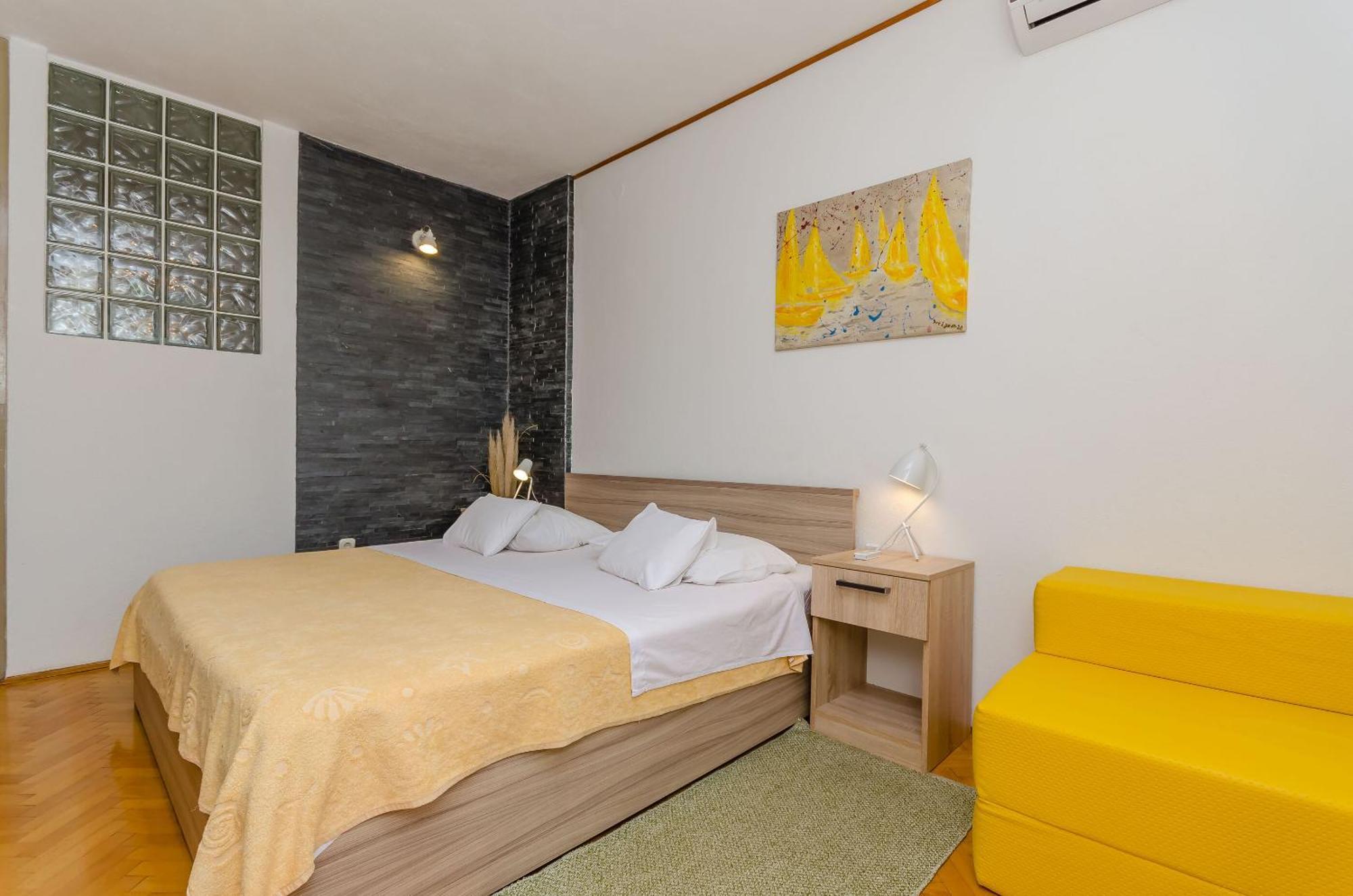 Apartments And Rooms Darinka Врбоска Екстериор снимка
