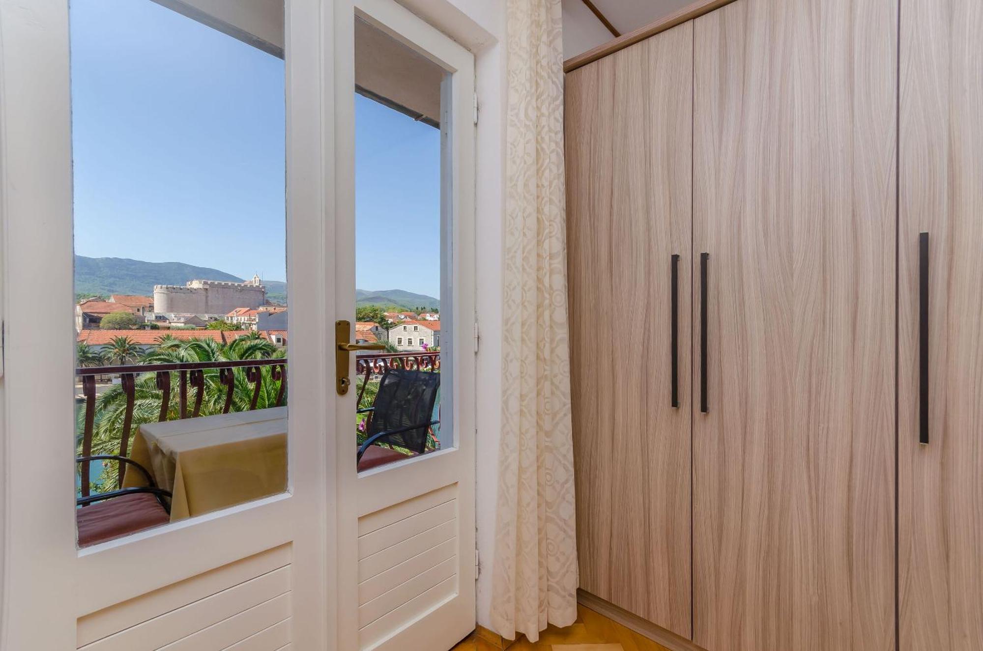 Apartments And Rooms Darinka Врбоска Екстериор снимка