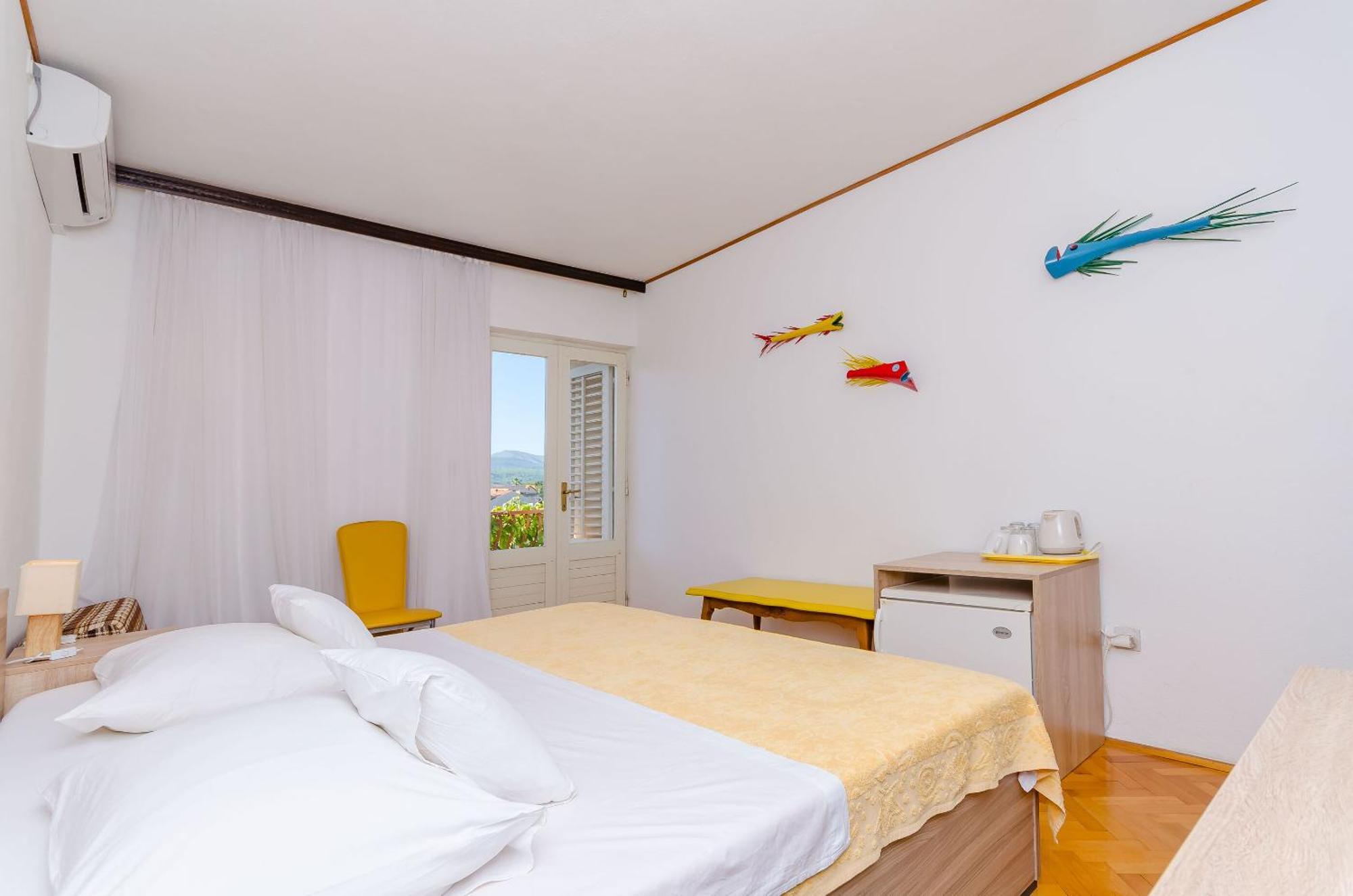 Apartments And Rooms Darinka Врбоска Екстериор снимка